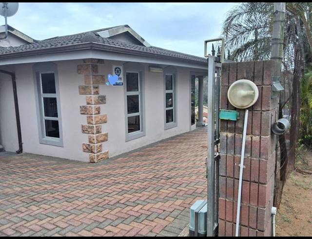 3 BEDROOM HOUSE FOR SALE IN SHALLCROSS